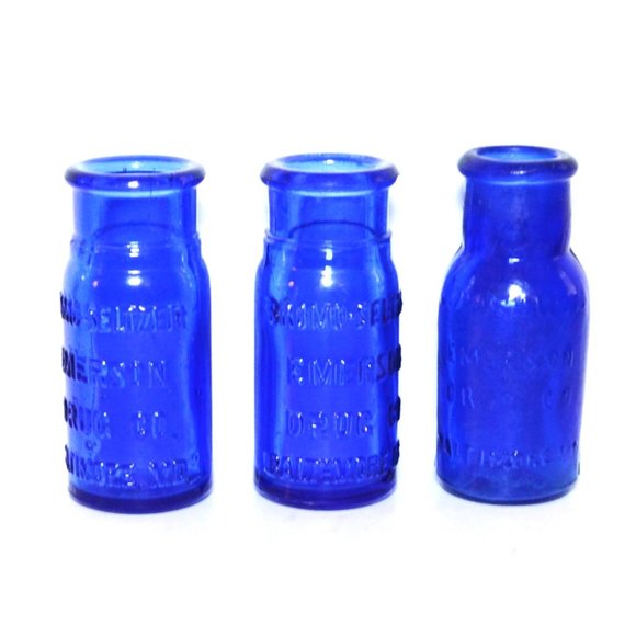 Set Of 3 Vintage Emerson Bromo Seltzer Bottles Cobalt Blue Home Decor Glass - Picture 1 of 3
